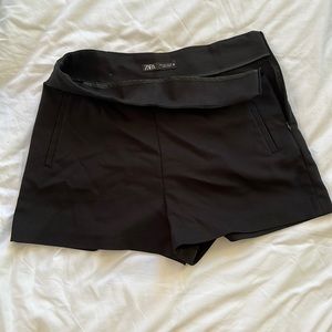 Zara black highwaisted shorts size L